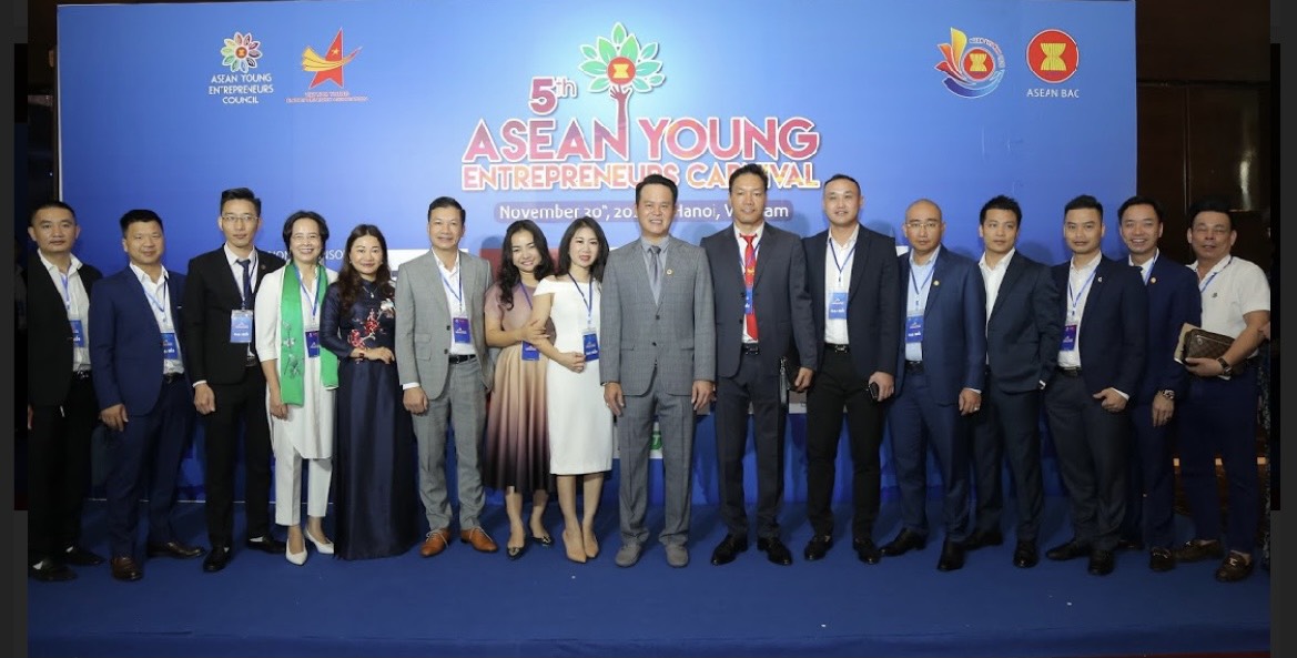 Lễ chuyển giao Chủ tịch Hội đồng Doanh nhân trẻ Asean chưa từng có trong lịch sử